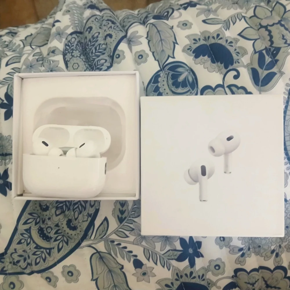 Bluetooth Earbuds